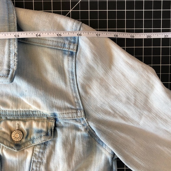 Light Wash Denim Jean Jacket - Picture 14 of 16